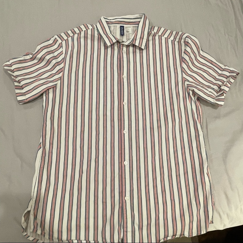 H&M Divided Short Sleeve Button Down